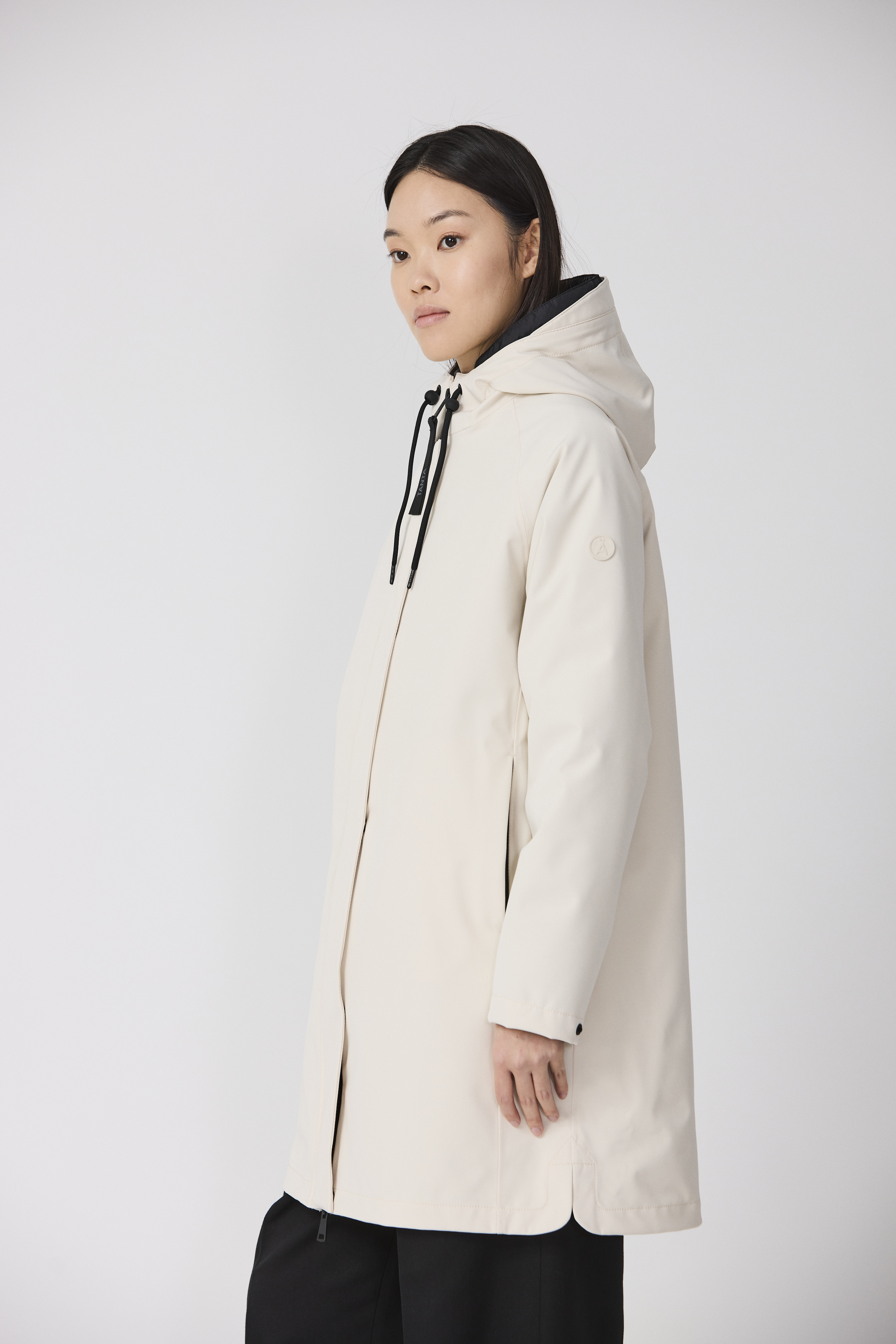 GABARDINA OLUJA COLOR CREMA 2